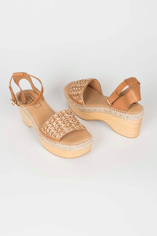 SANDALIA MADERA CANELA