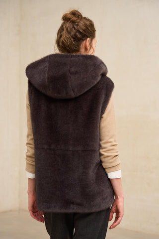 Maury lead gray vest
