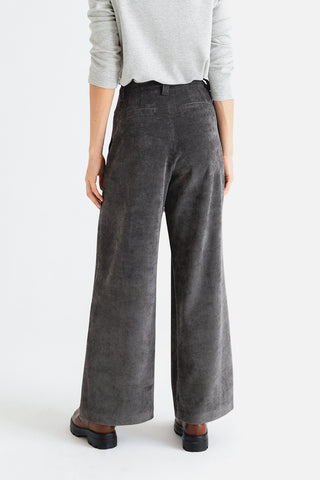 PANTALON PINZAS GRIS